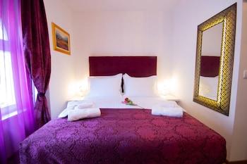 Rooms Center