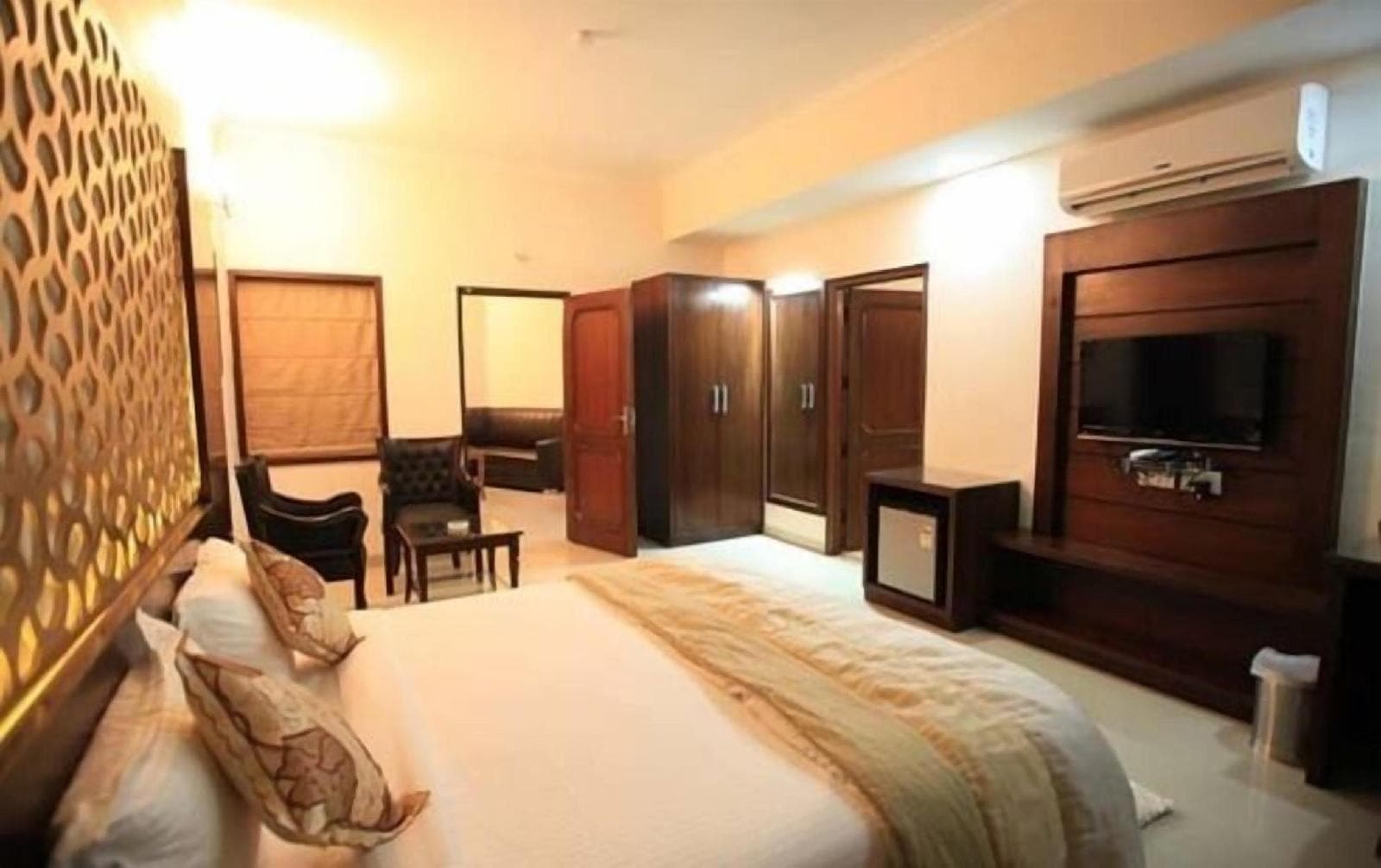 Hotel Neo Classic