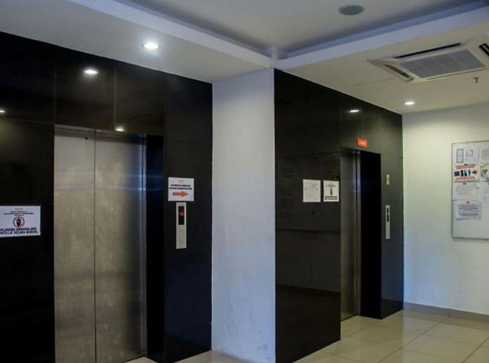 De' Viana Hotel and Apartment