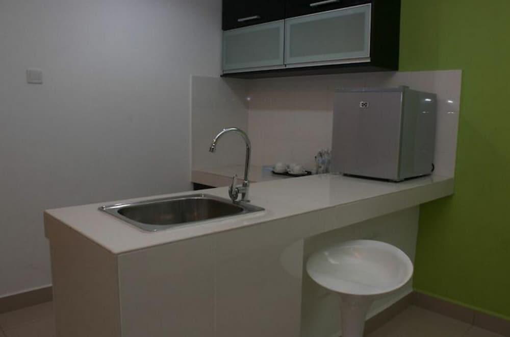 De' Viana Hotel and Apartment