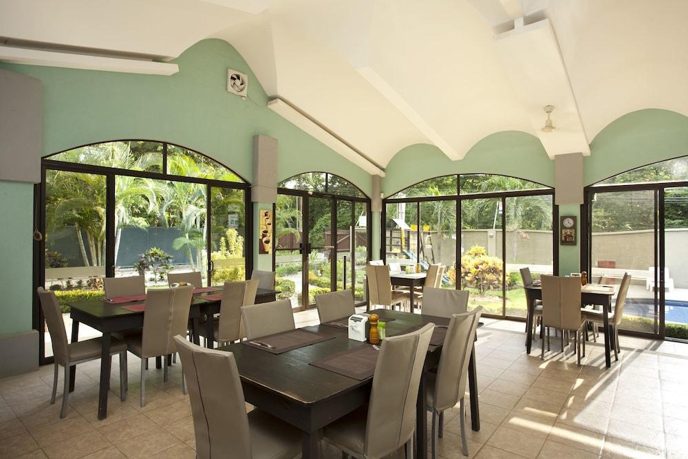 Pitaya Lodge