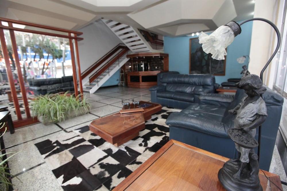Hotel Obino Bage