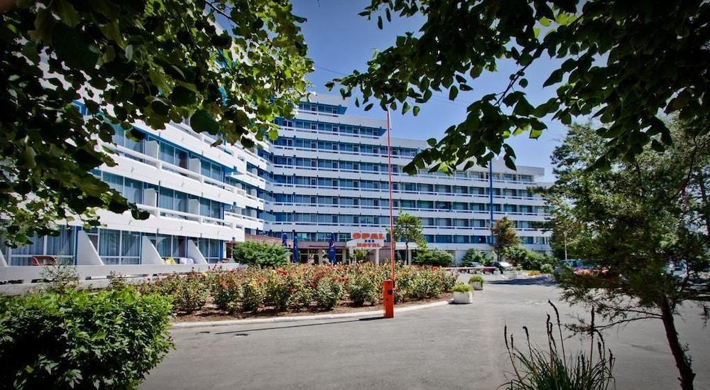 Hotel Opal