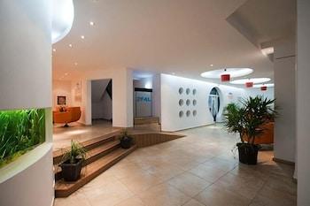 Hotel Opal