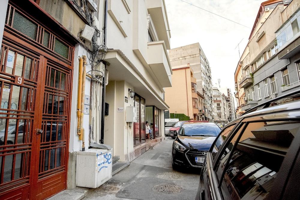 Metropole Apartments Old Town