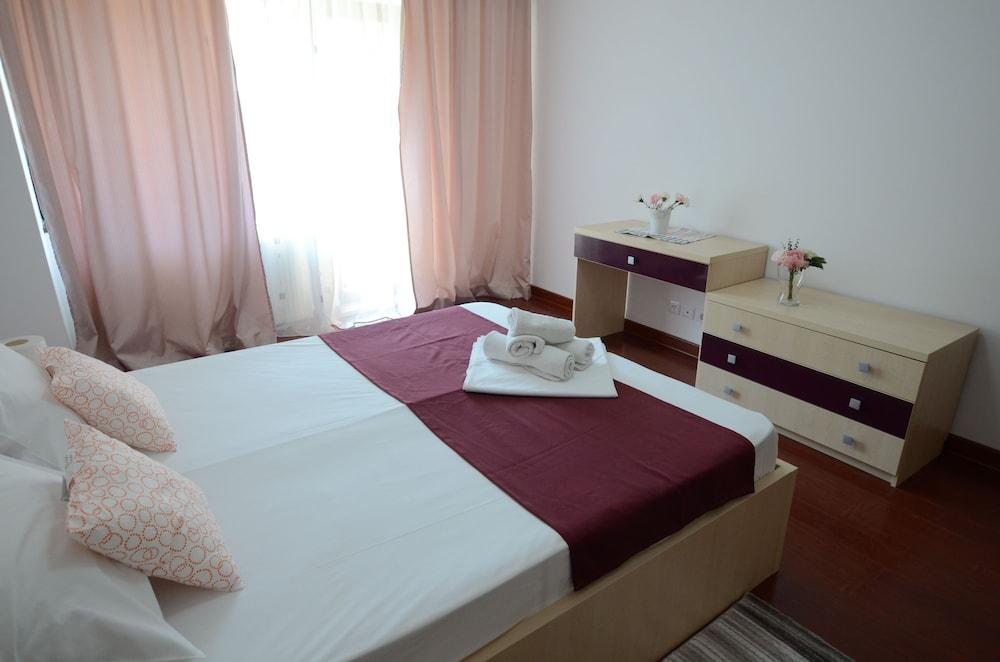Divan Residence Apartments