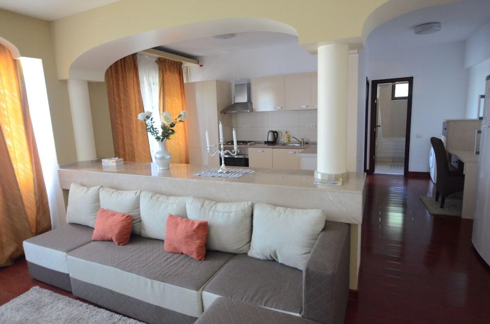 Divan Residence Apartments