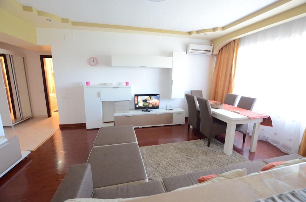 Divan Residence Apartments