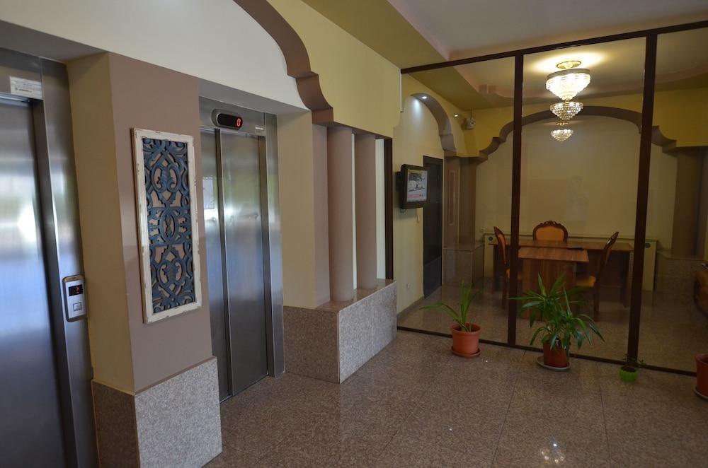 Divan Residence Apartments