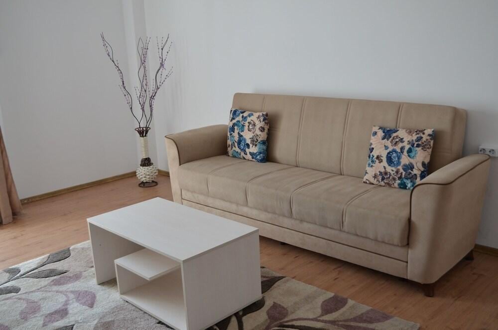 Alexys Residence