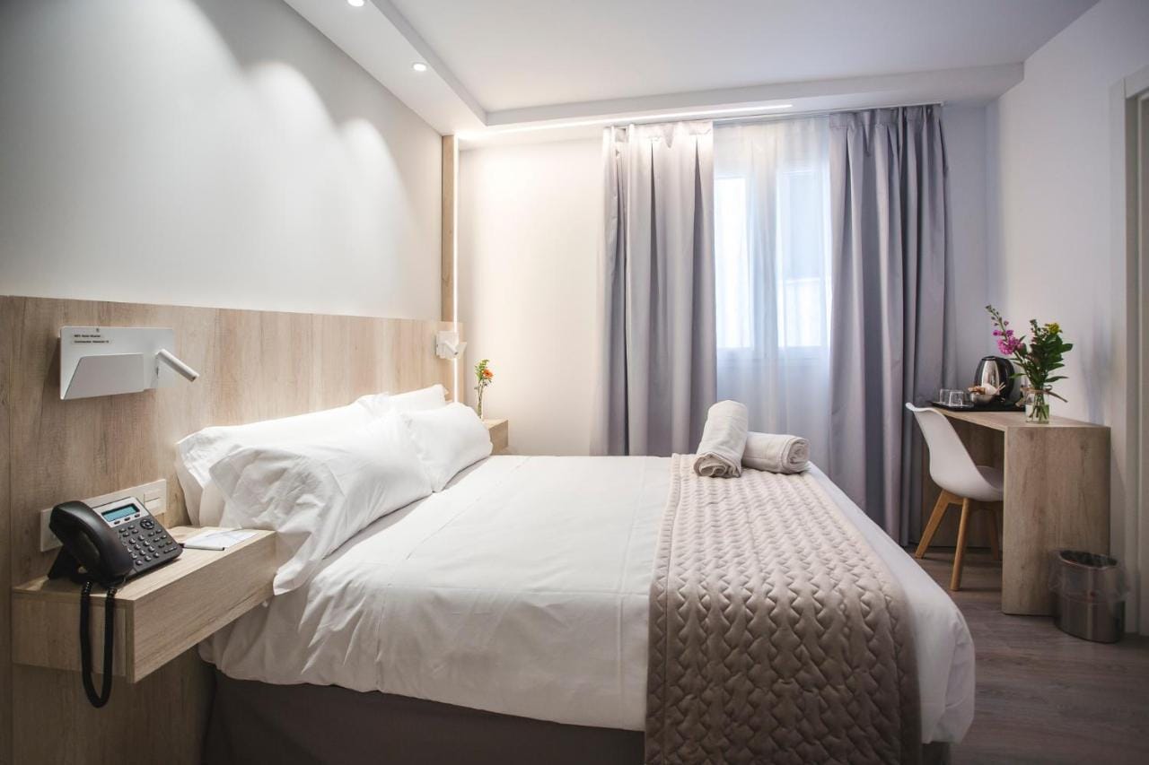 Abaster Hotel