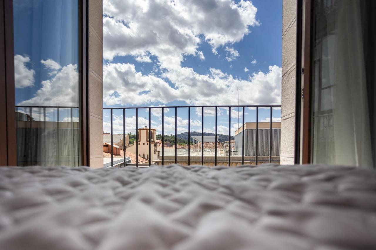 Abaster Hotel