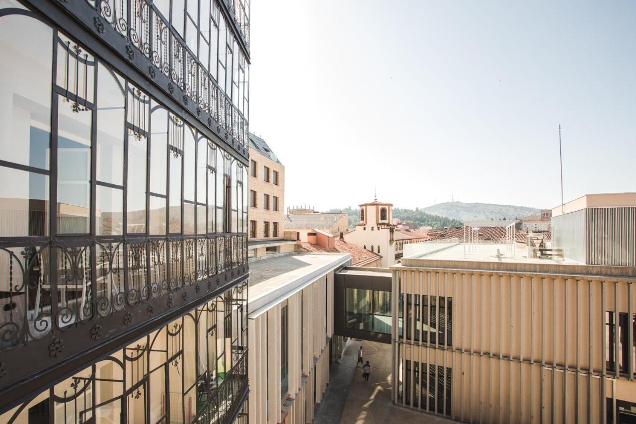 Abaster Hotel
