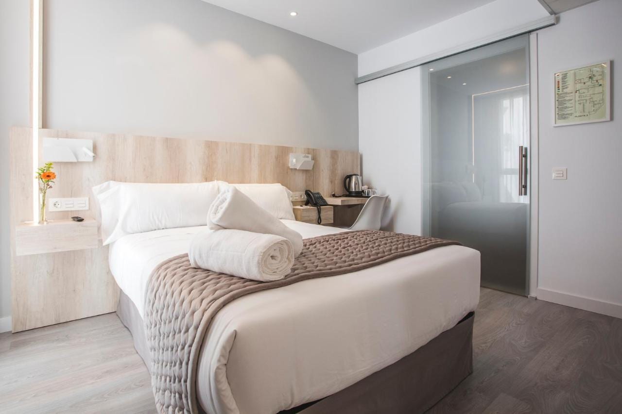 Abaster Hotel