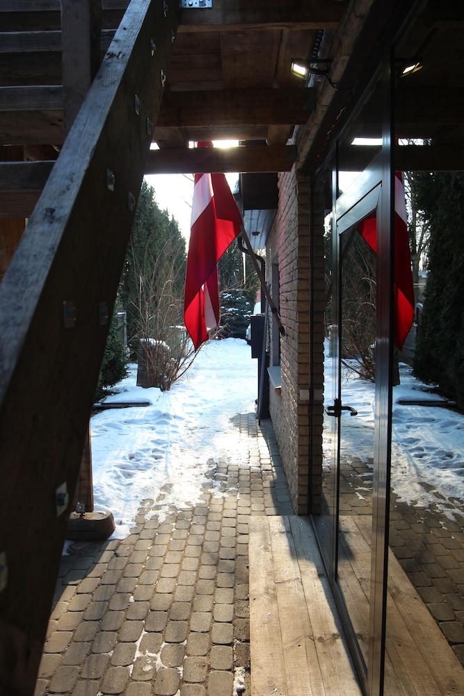 Champetre Studios