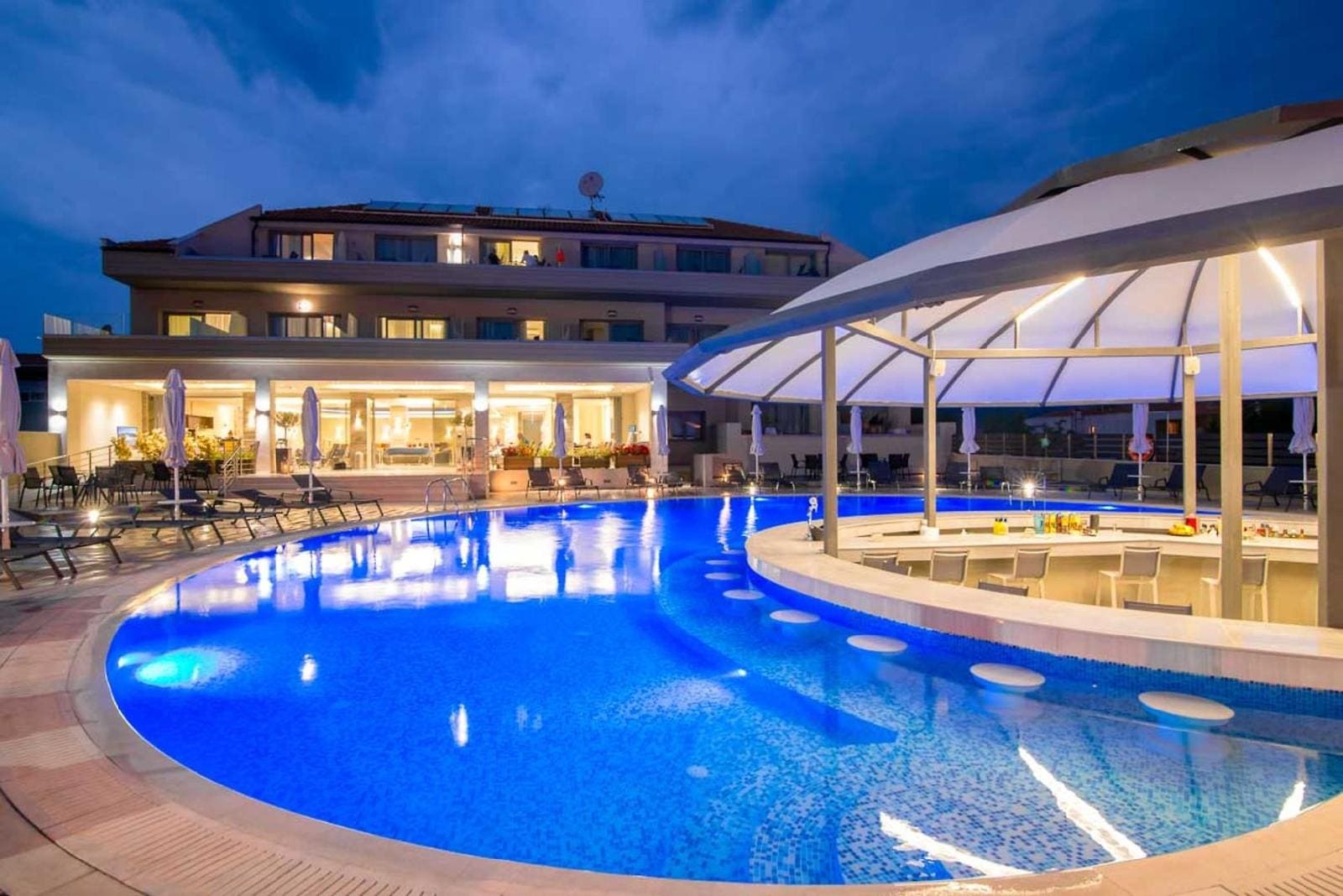 The Dome Luxury Hotel