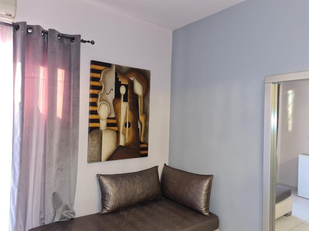 Dioni Hotel