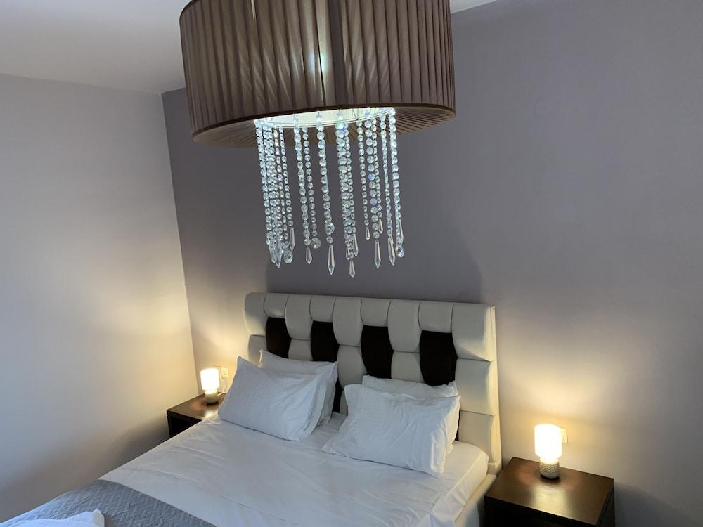 Dioni Hotel
