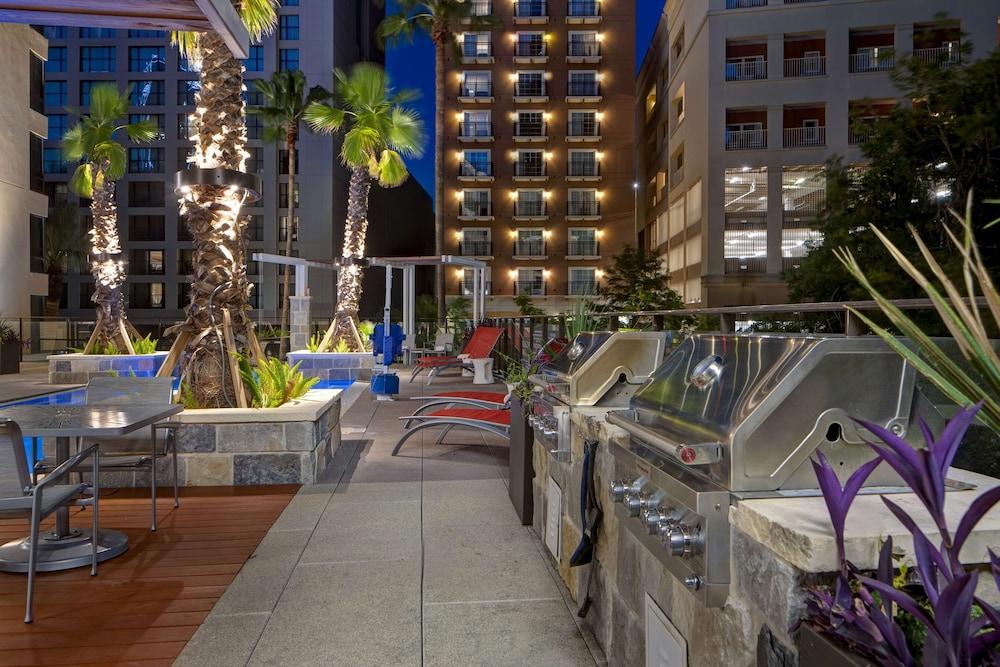 Hampton Inn & Suites San Antonio Riverwalk