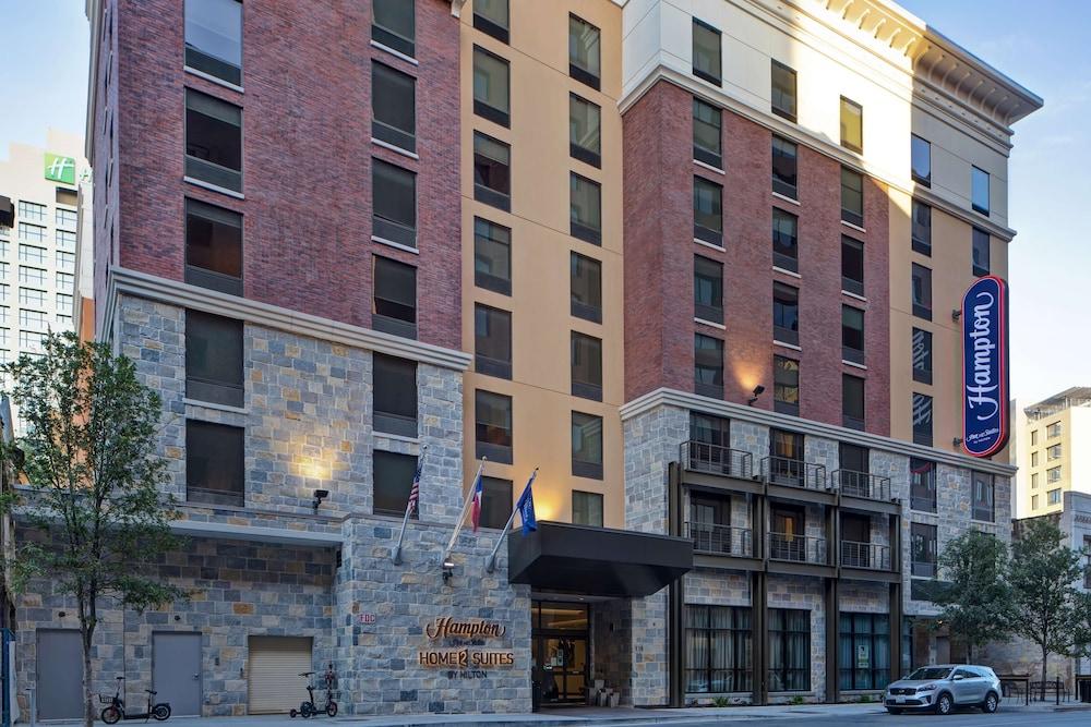 Hampton Inn & Suites San Antonio Riverwalk