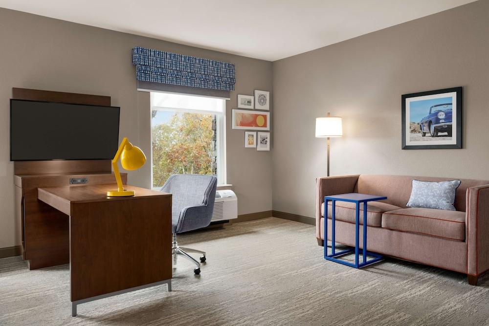 Hampton Inn & Suites Ocean City West
