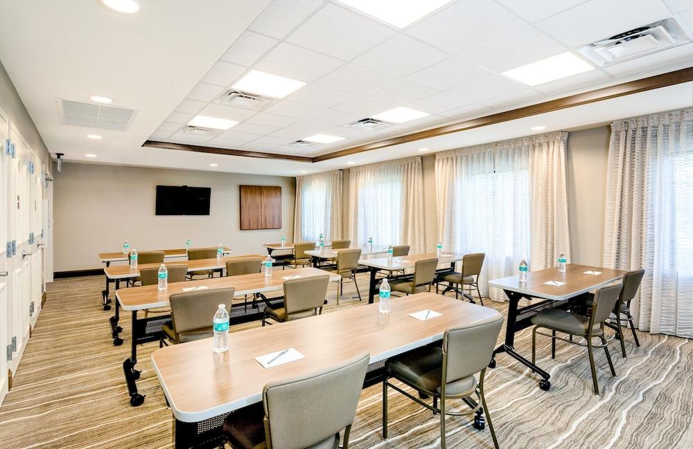 Staybridge Suites Fort Lauderdale Airport - West