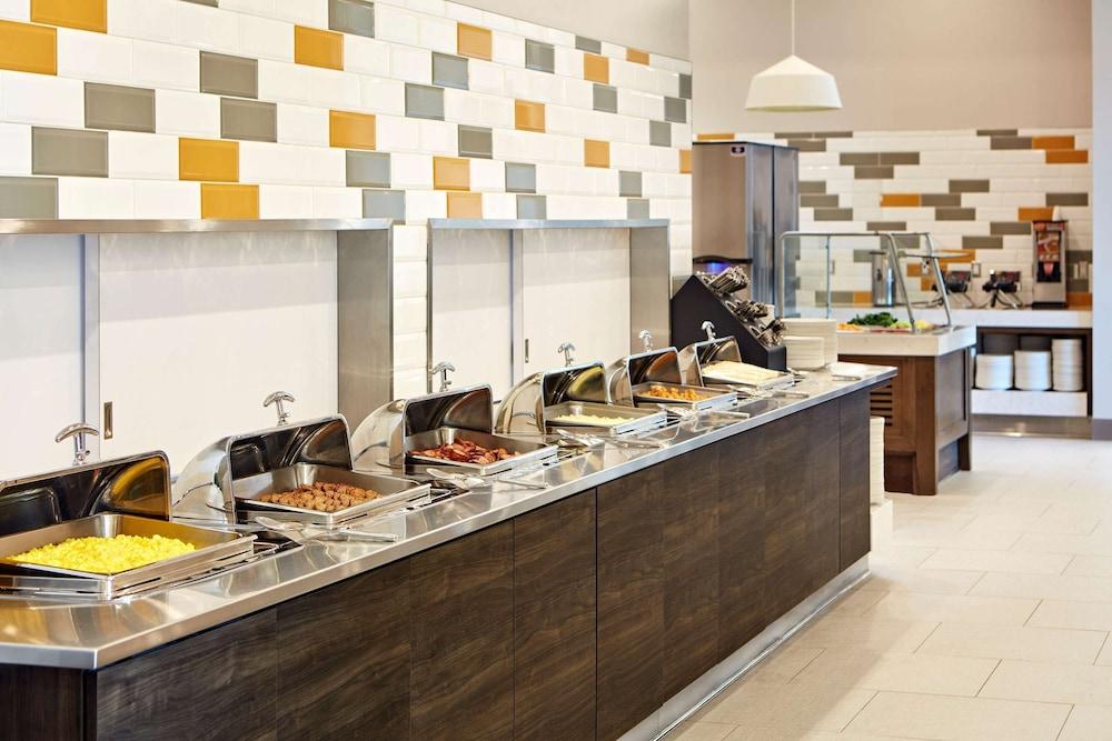 Cambria Hotel & Suites Anaheim Resort Area
