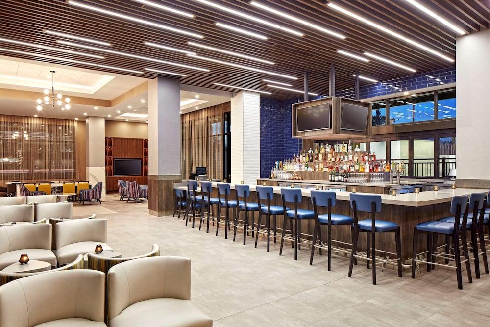 Cambria Hotel & Suites Anaheim Resort Area