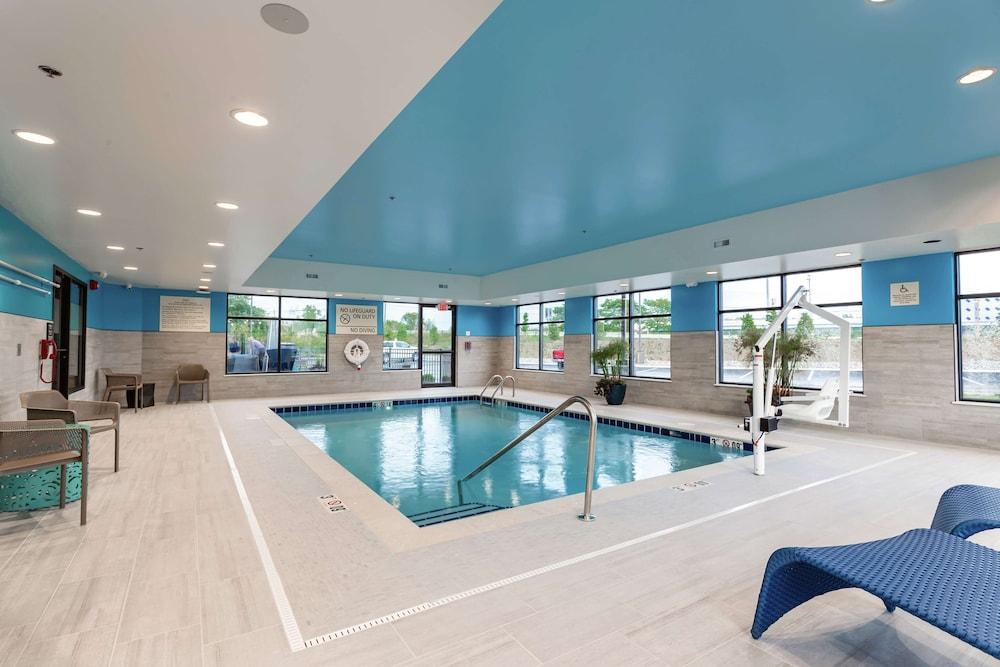 Hampton Inn Madison, OH