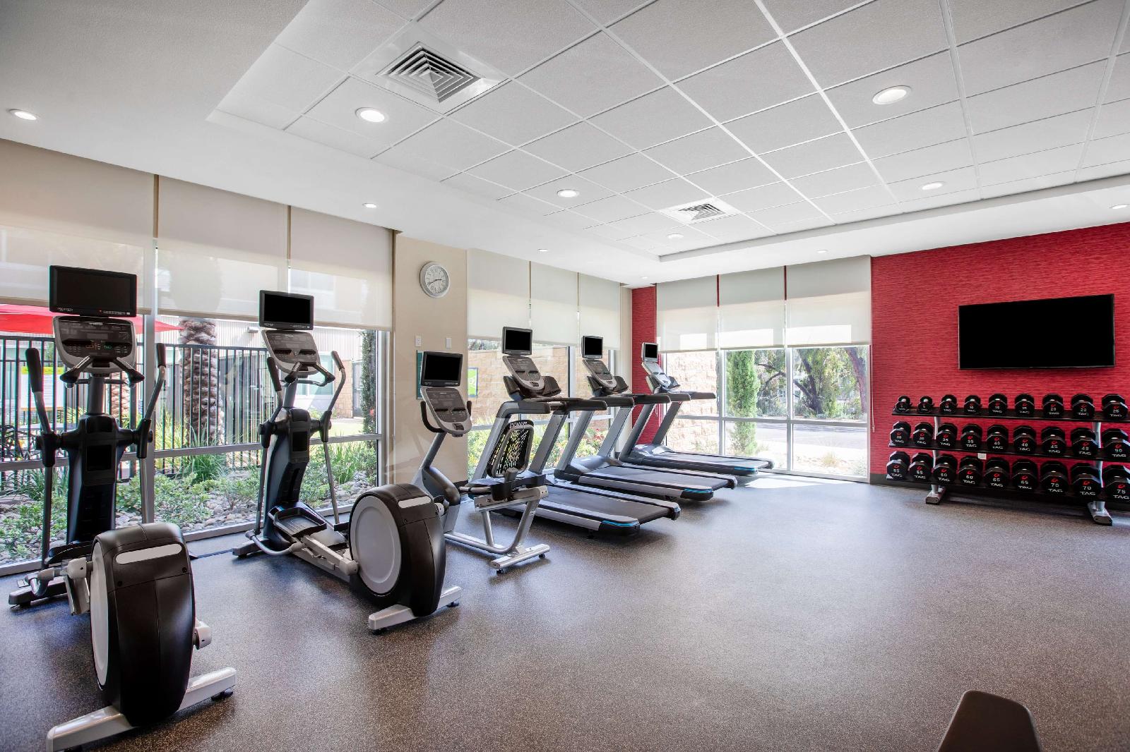 Home2 Suites by Hilton Carlsbad, CA