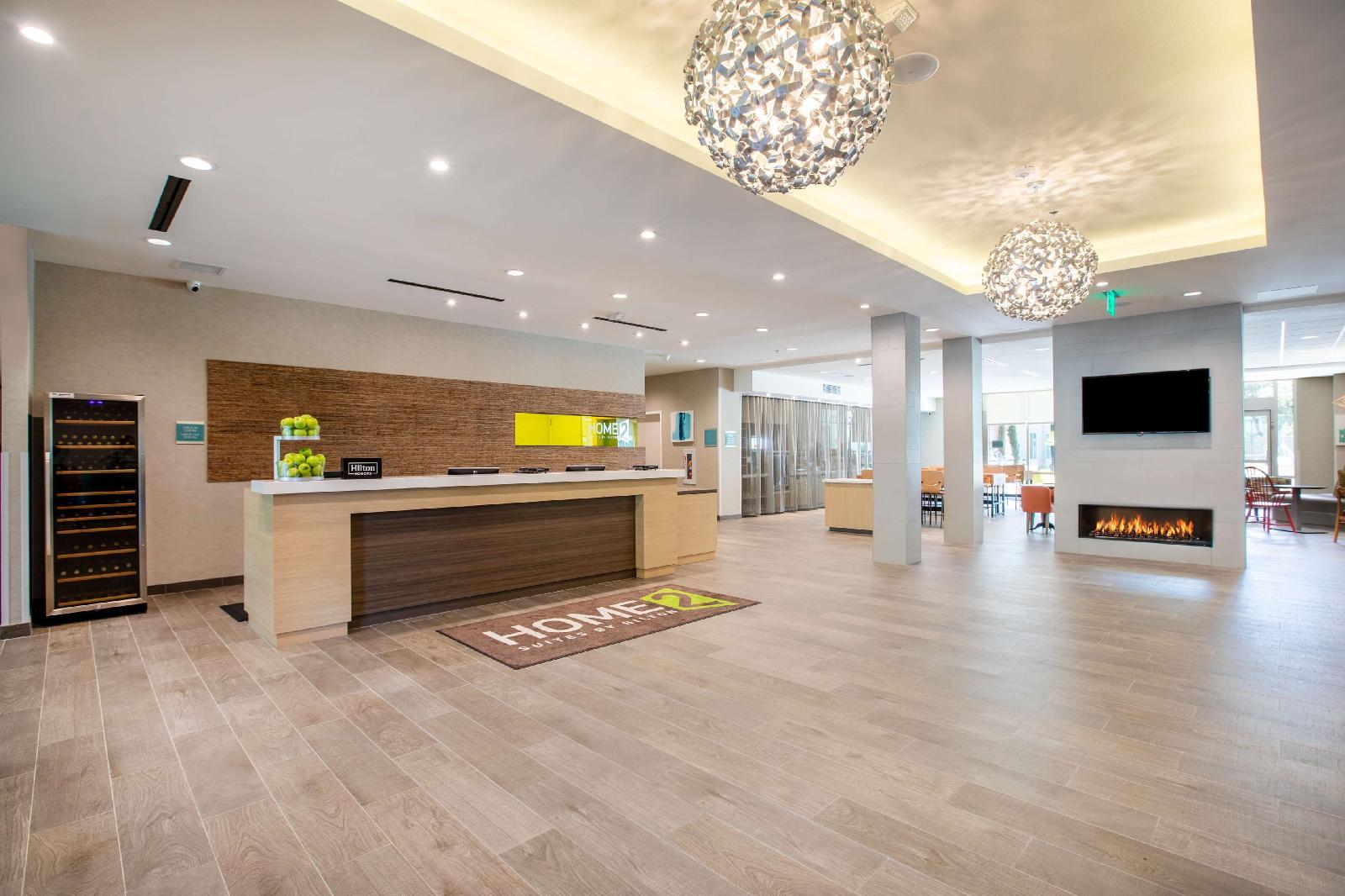 Home2 Suites by Hilton Carlsbad, CA