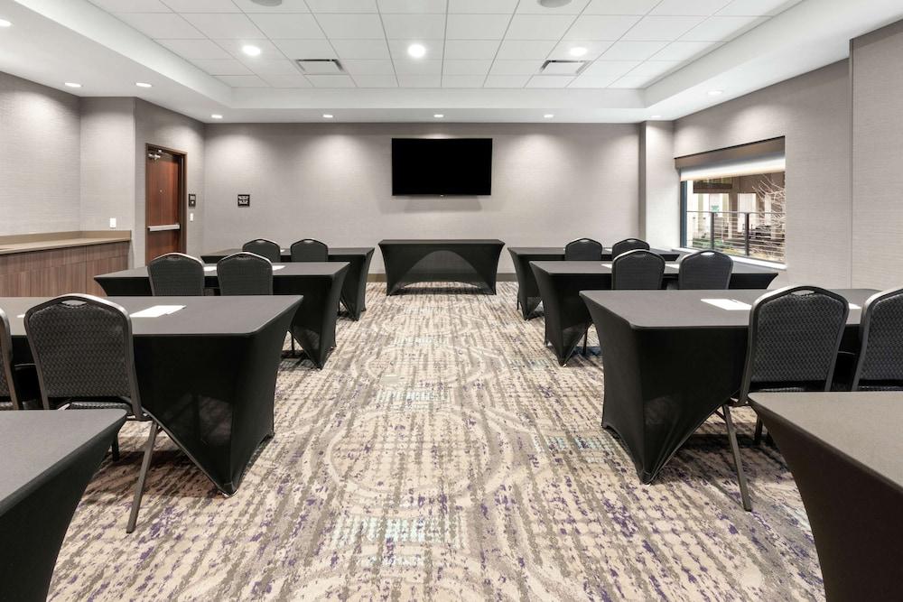 Hampton Inn & Suites Spokane Downtown-South