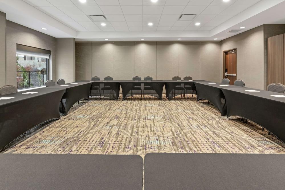 Hampton Inn & Suites Spokane Downtown-South
