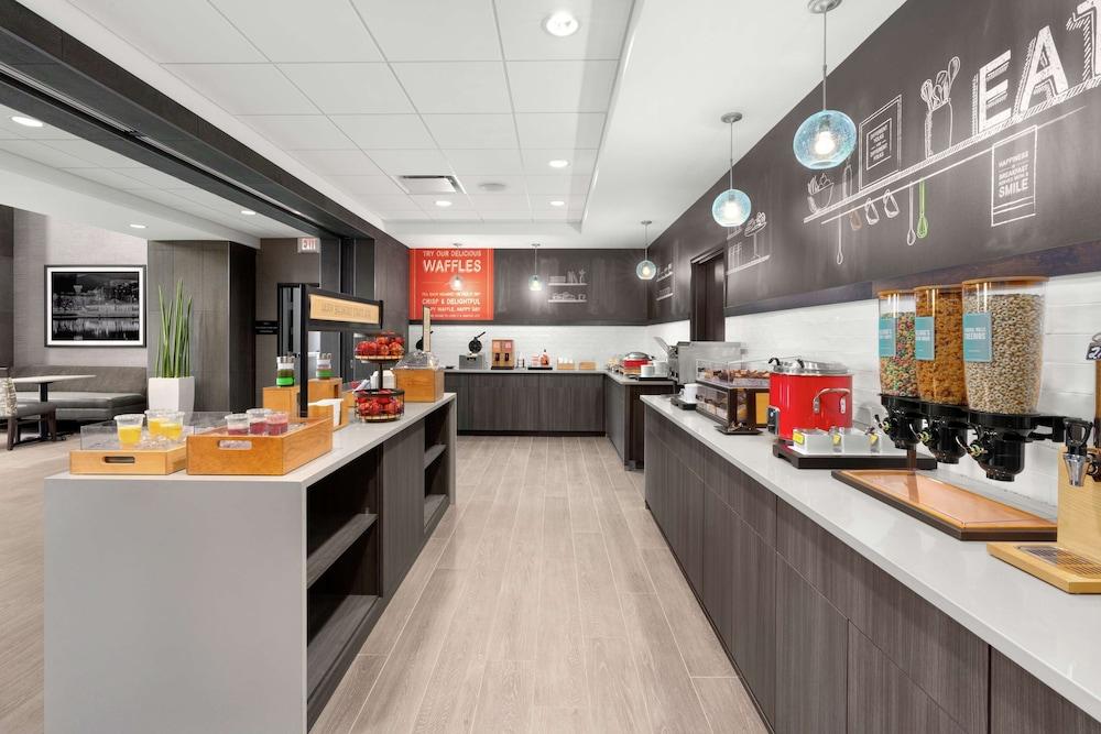 Hampton Inn & Suites Spokane Downtown-South