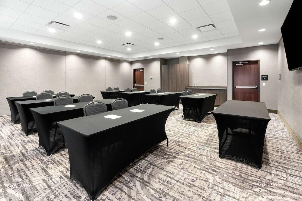 Hampton Inn & Suites Spokane Downtown-South
