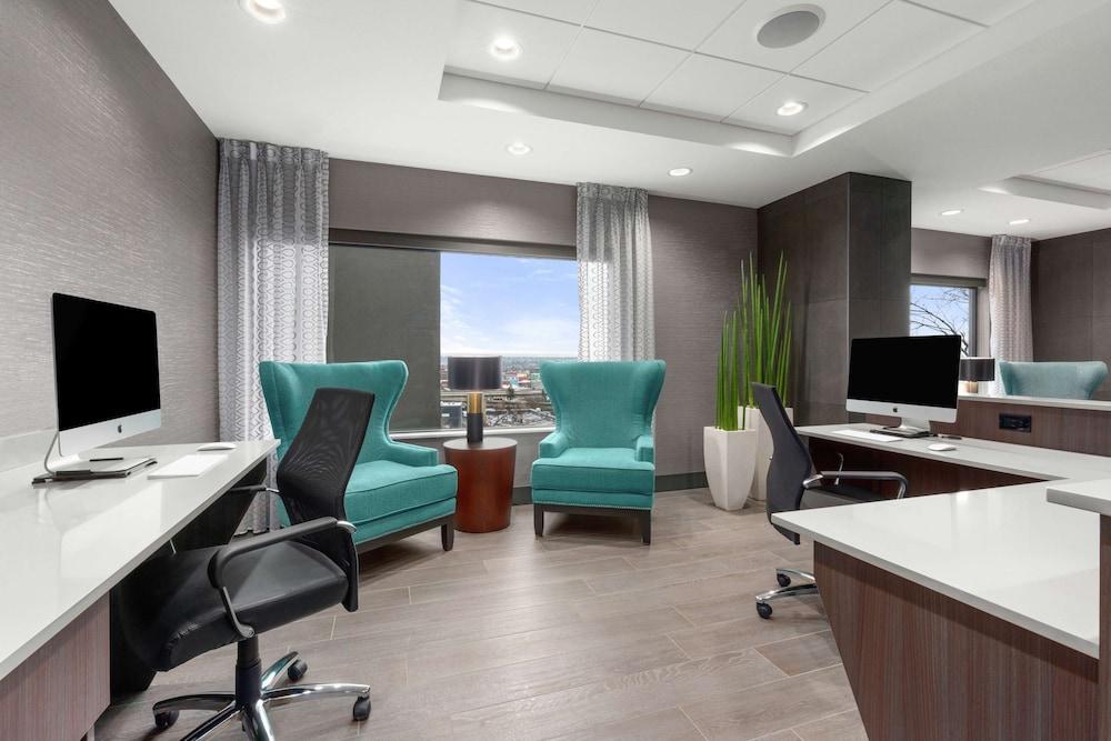 Hampton Inn & Suites Spokane Downtown-South