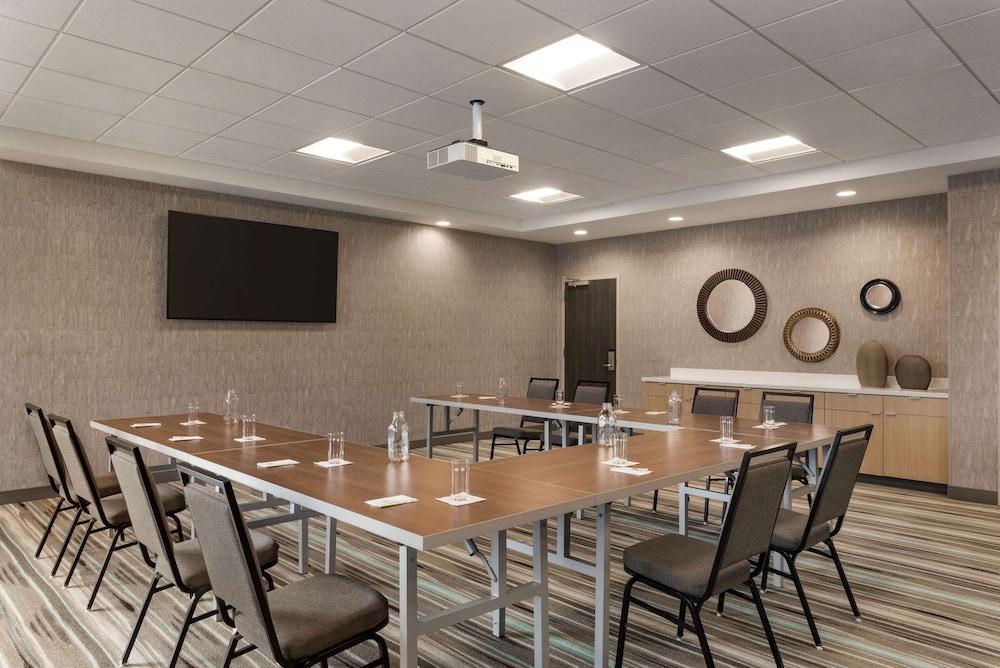 Home2 Suites by Hilton Madison Central Alliant Energy Center