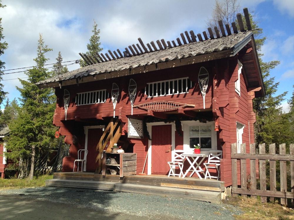 Iisakki Village Summer Cottages