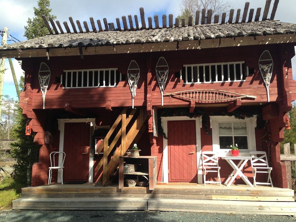 Iisakki Village Summer Cottages