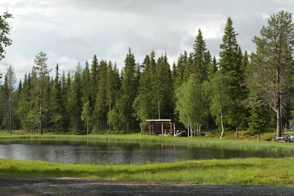 Iisakki Village Summer Cottages
