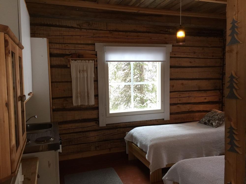 Iisakki Village Summer Cottages