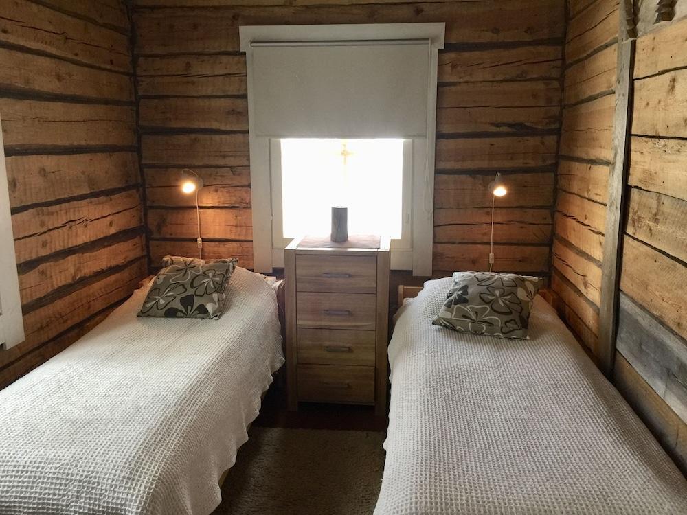 Iisakki Village Summer Cottages