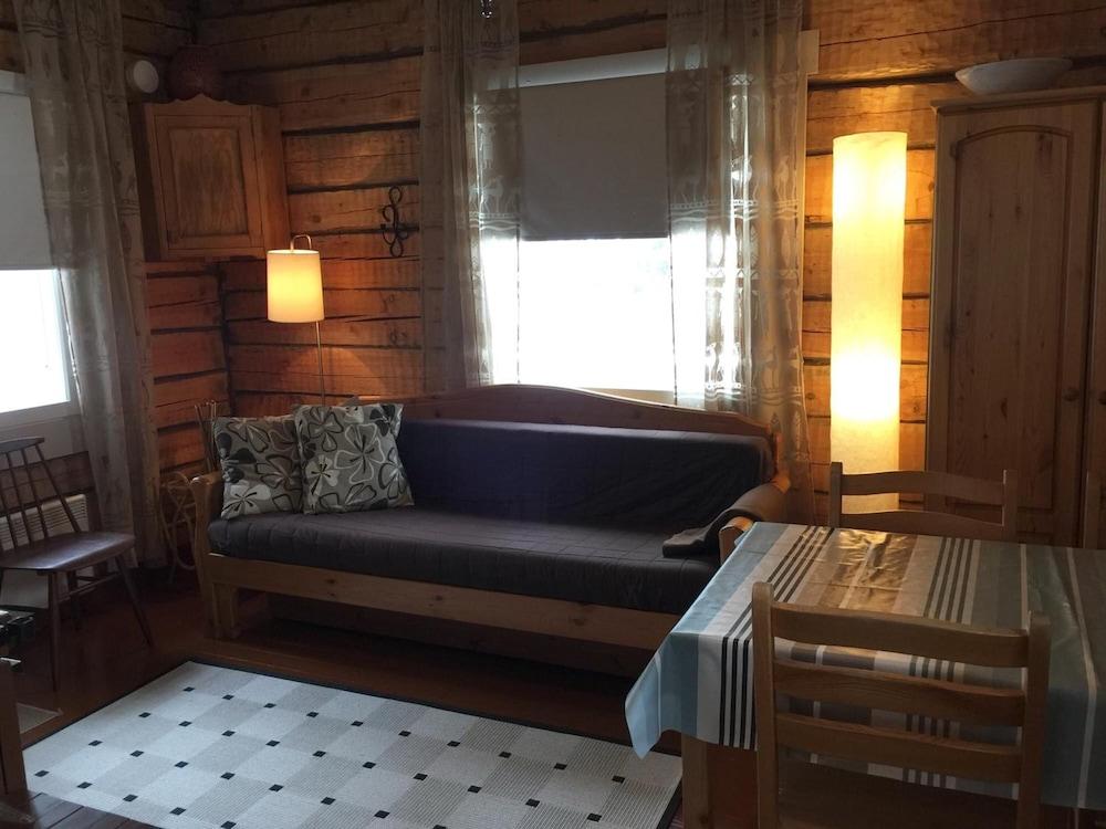 Iisakki Village Summer Cottages