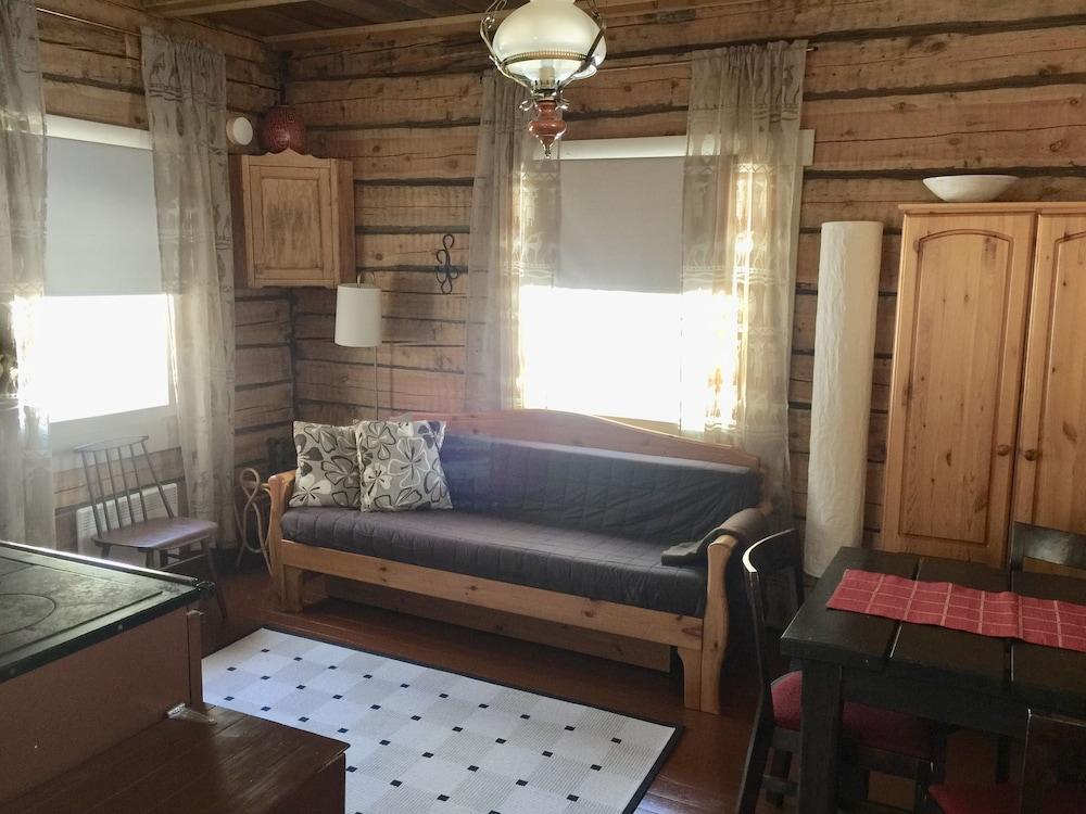 Iisakki Village Summer Cottages