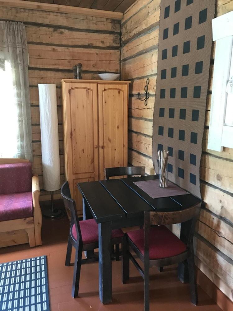 Iisakki Village Summer Cottages