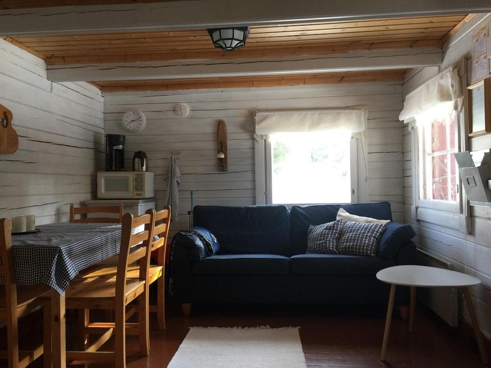 Iisakki Village Summer Cottages