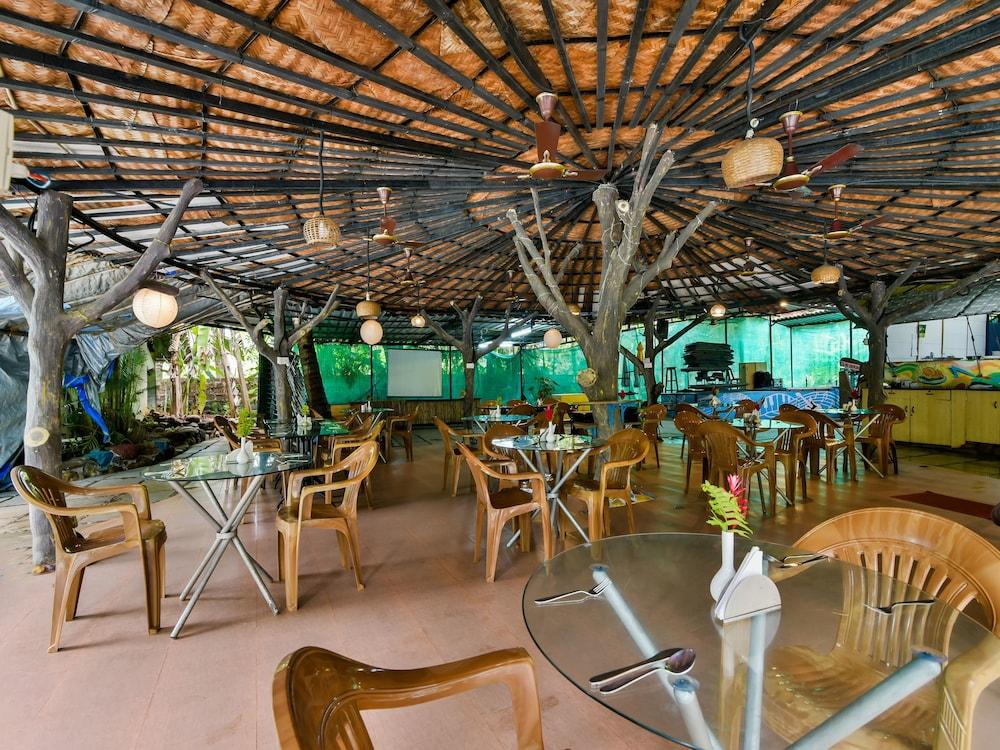 Alagoa Resort by OYO Rooms