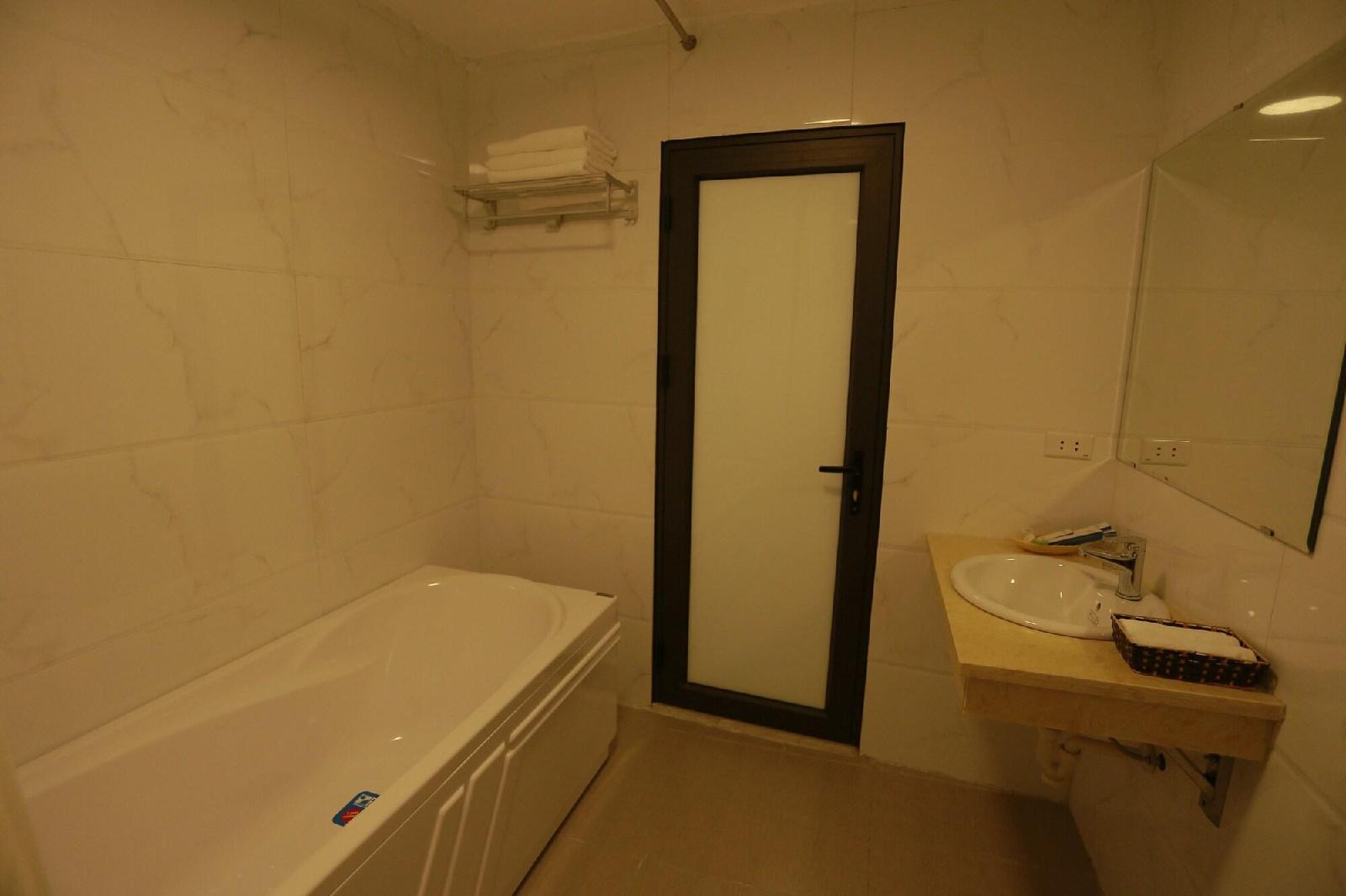 Anova 2 Hotel