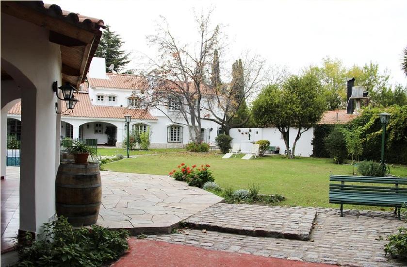 Chiara Lodge