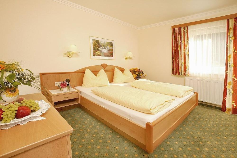 Taxerhof Wellness & Aparthotel